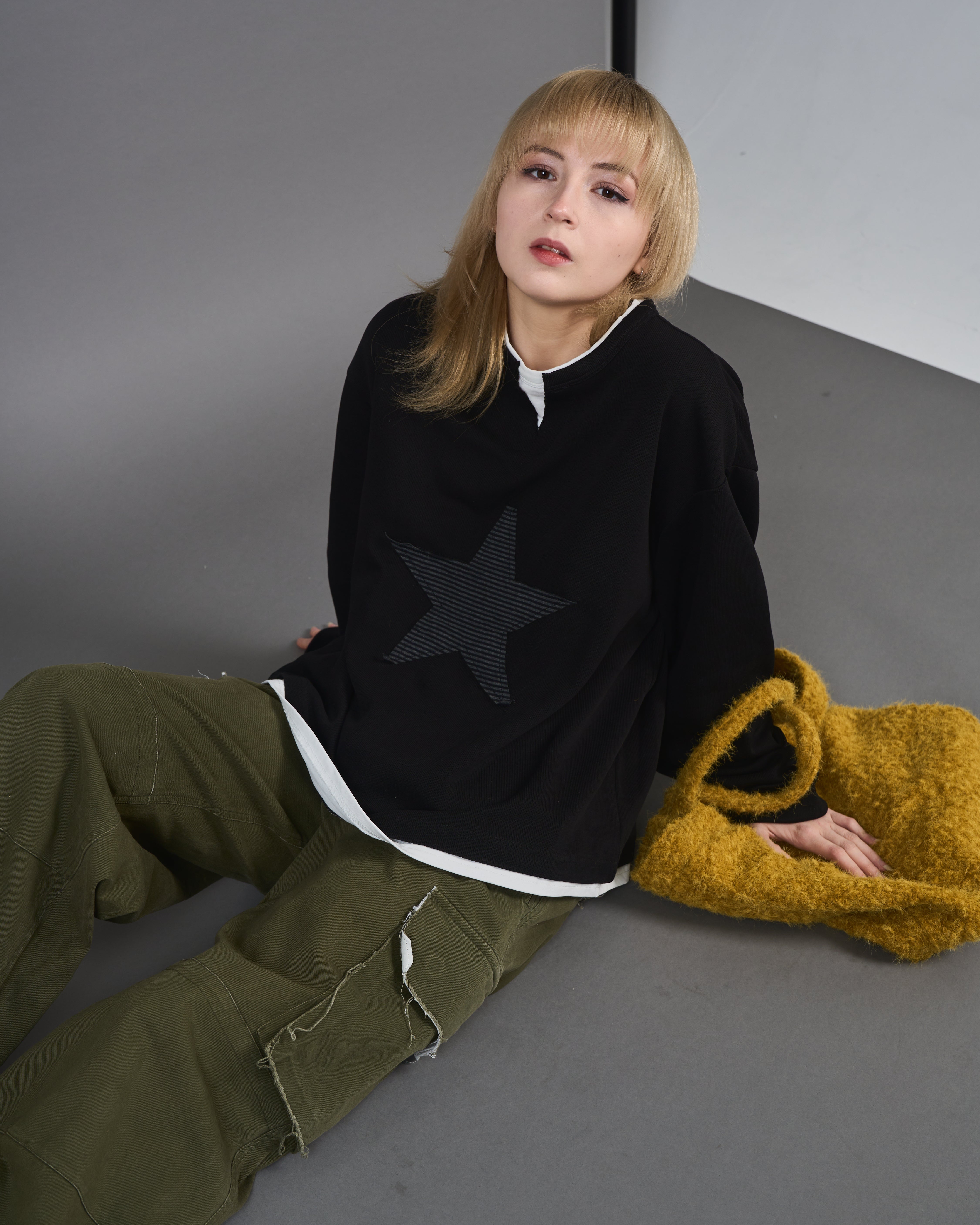 Star logo henley neck sweatshirt