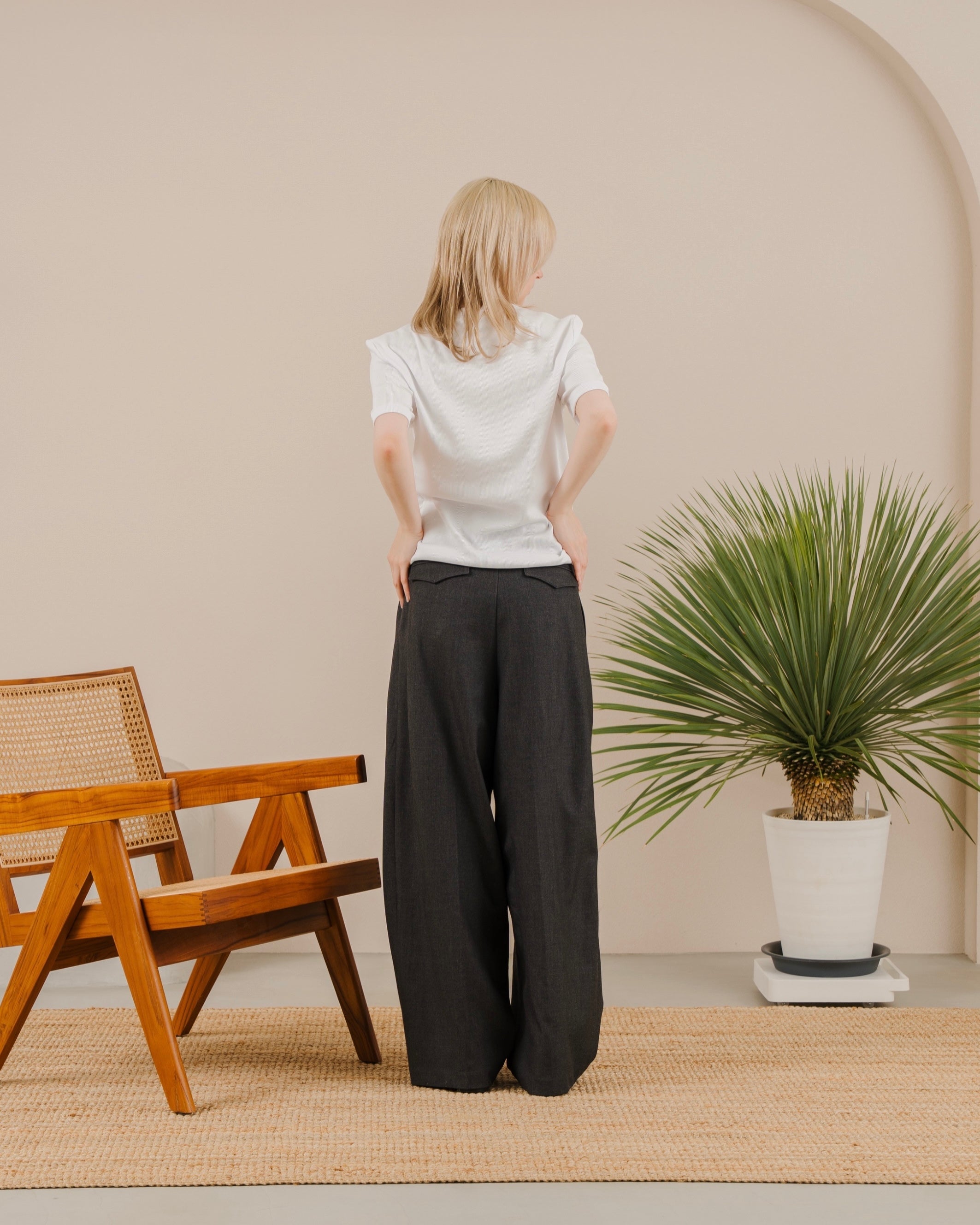 Wool Blend Deep tuck slacks
