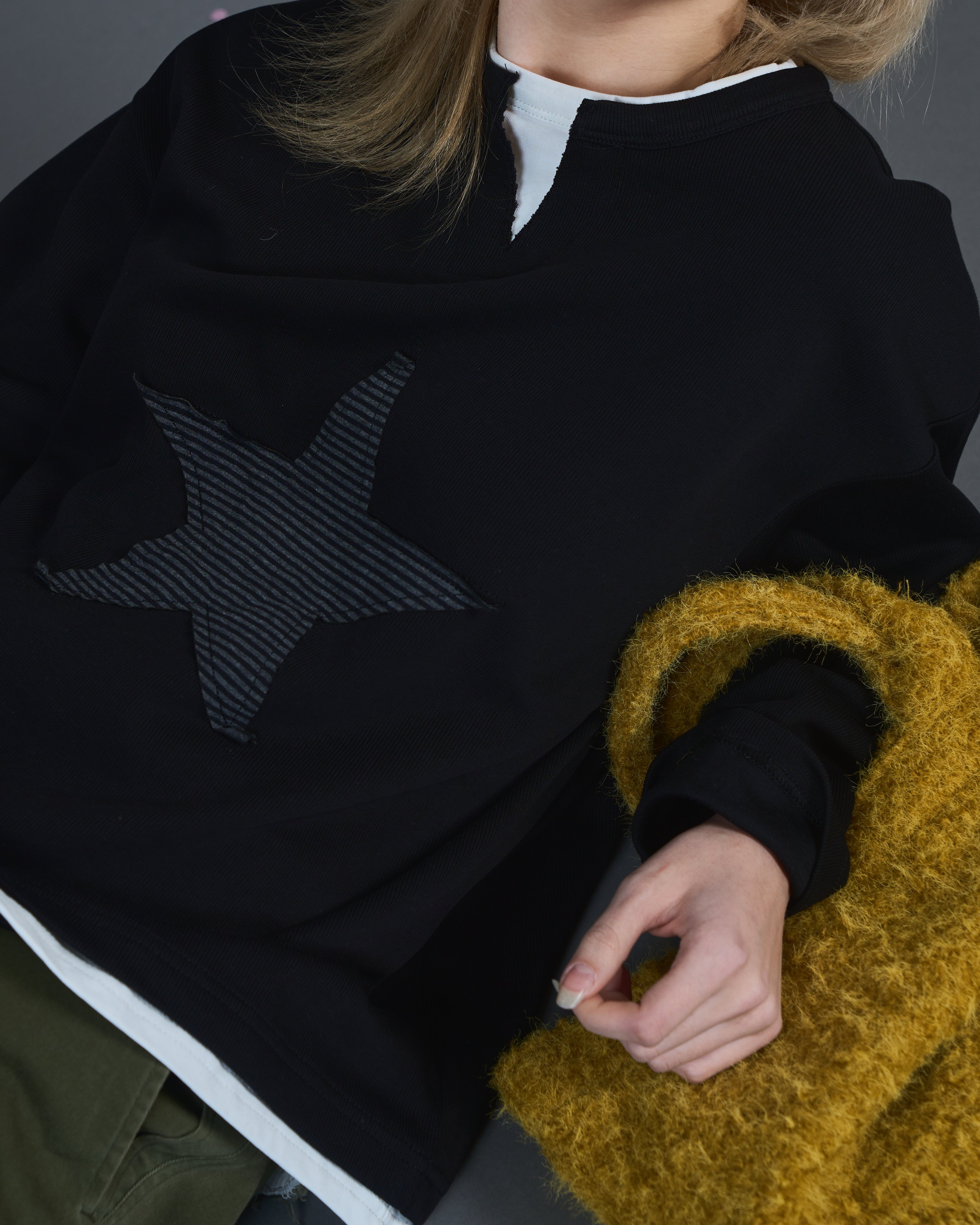 Star logo henley neck sweatshirt