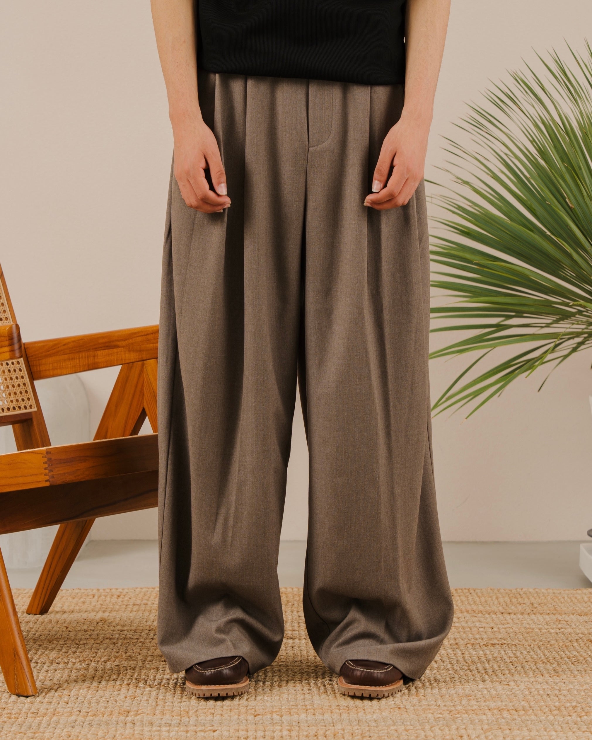 Wool Blend Deep tuck slacks