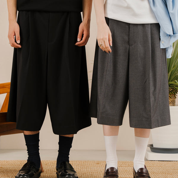Wool Blend Deep Tuck Architecture Shorts