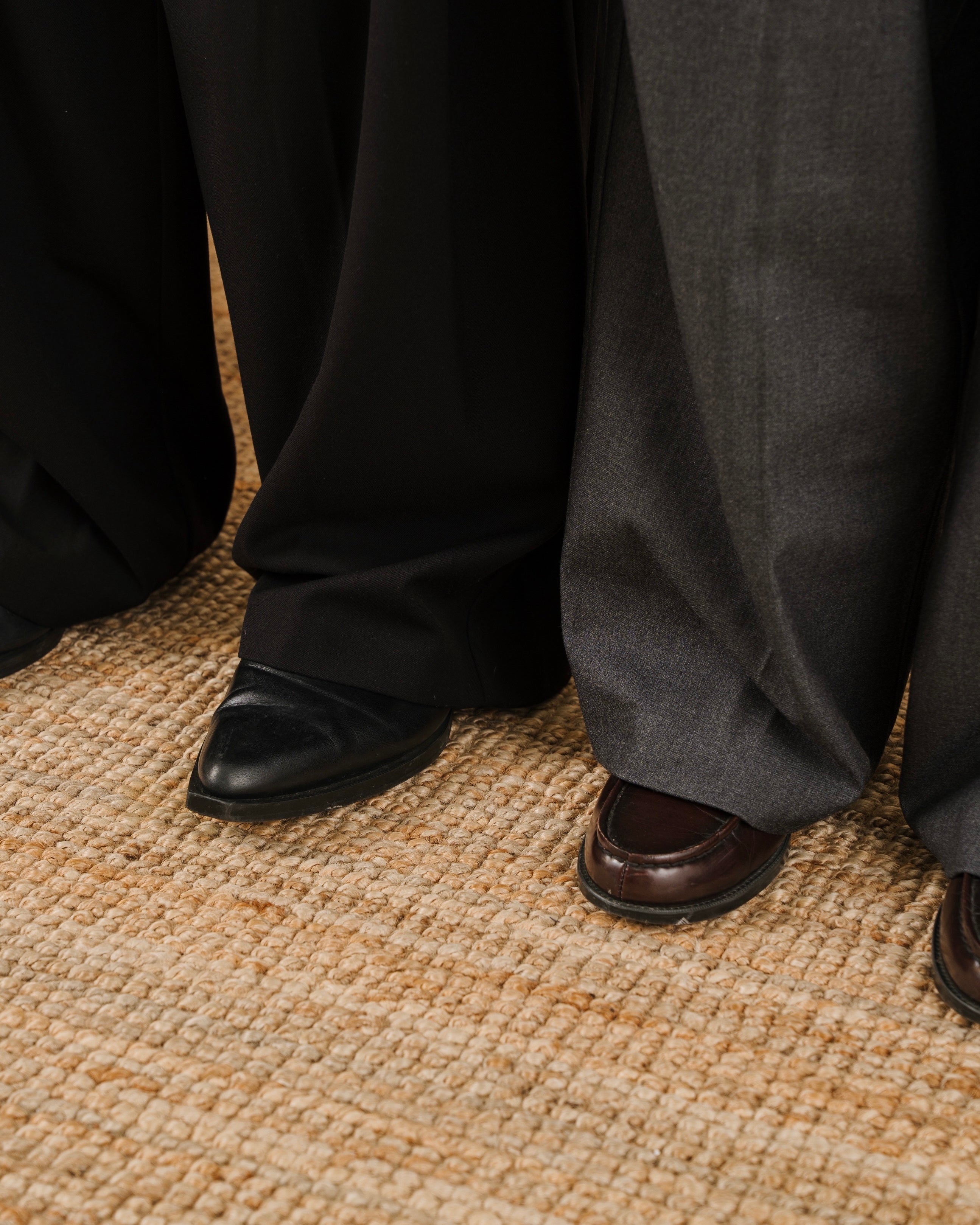 Wool Blend Deep tuck slacks
