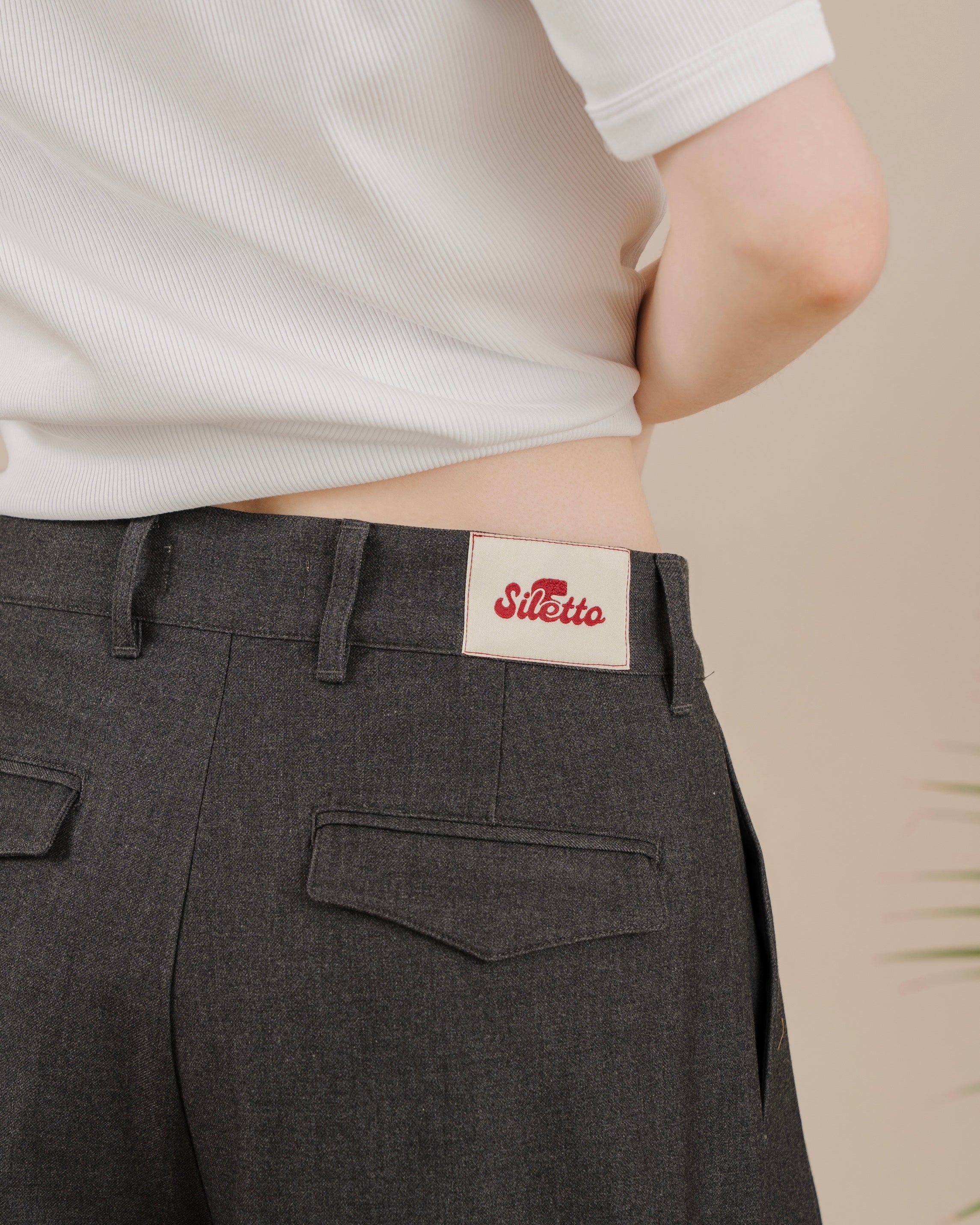 Wool Blend Deep tuck slacks