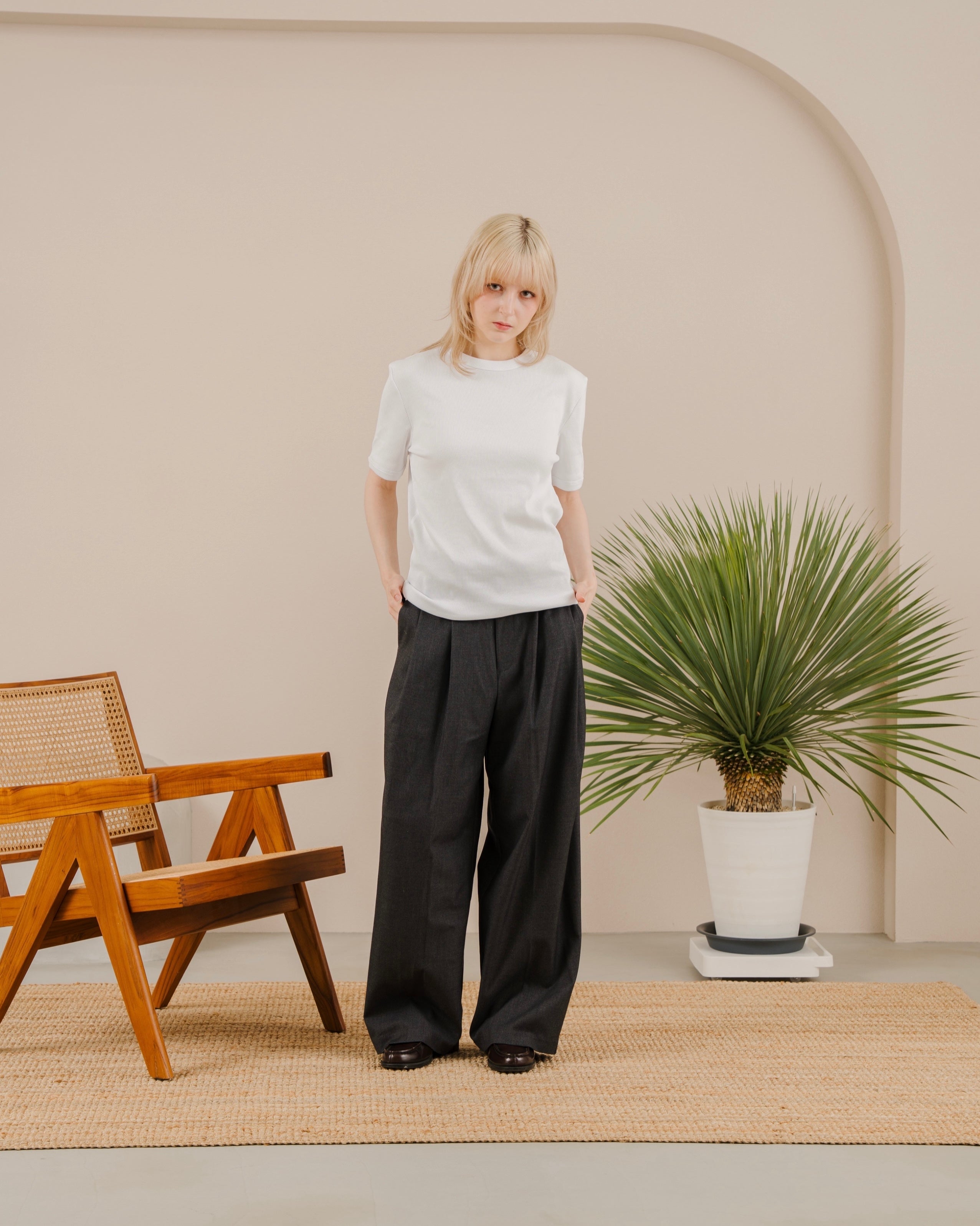 Wool Blend Deep tuck slacks