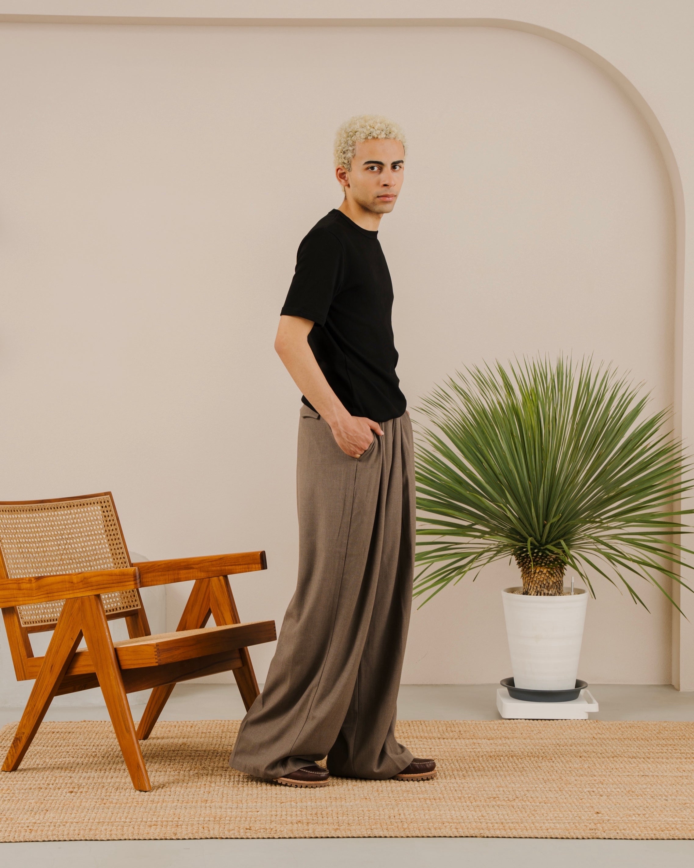 Wool Blend Deep tuck slacks