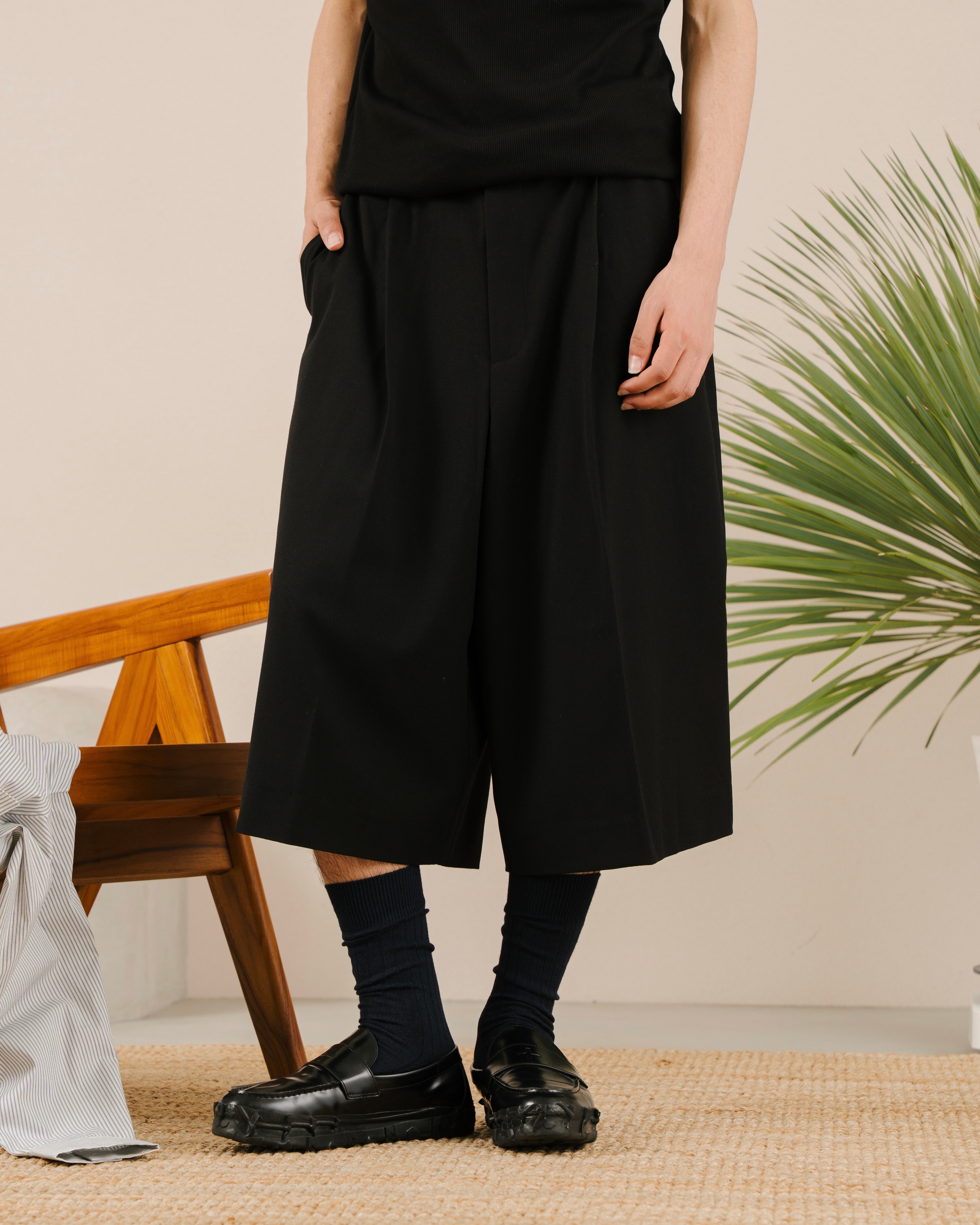 Wool Blend Deep Tuck Architecture Shorts