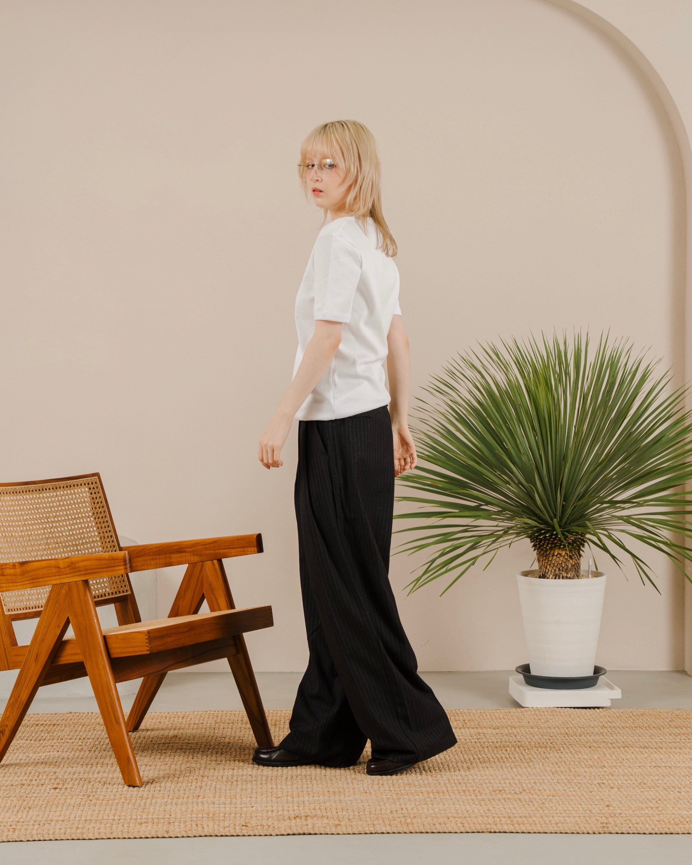 Deep tuck slacks stripe
