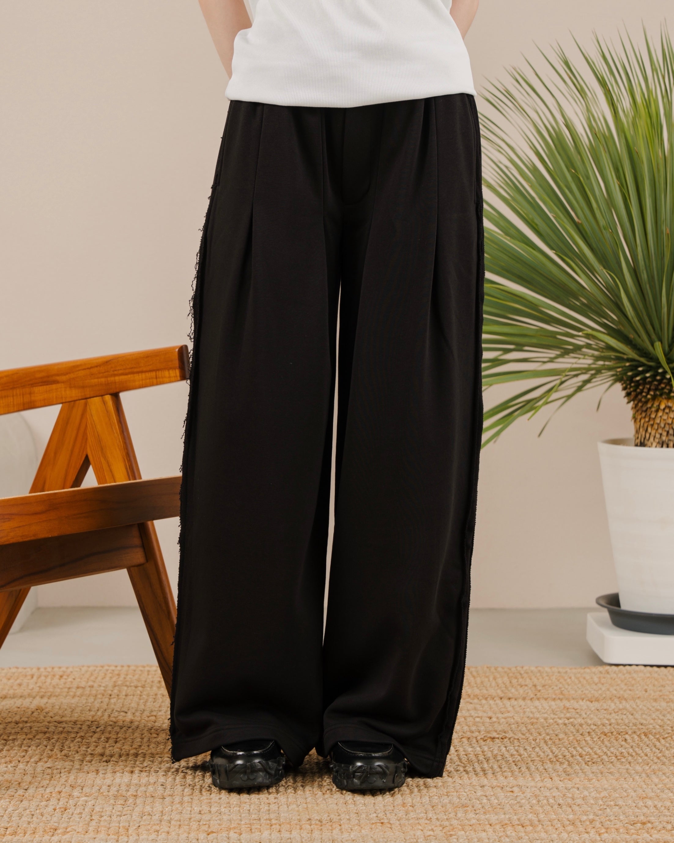 Inside-Out Wide Sweatpants